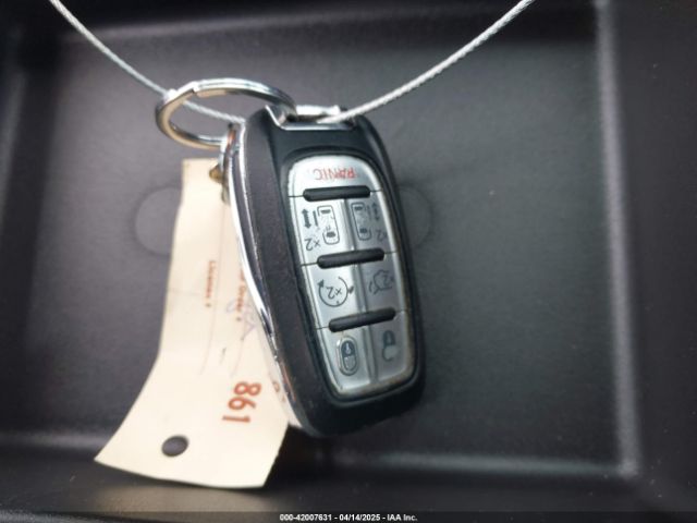 2C4RC1DG5MR532190 Chrysler Voyager Lxi