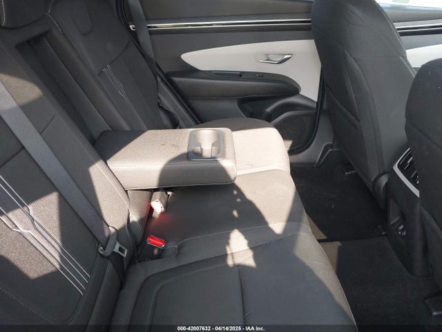 5NMJBCAE7PH217517 Hyundai TUCSON SEL