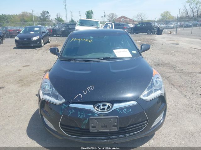 KMHTC6AD8HU321289 Hyundai Veloster Value Edition