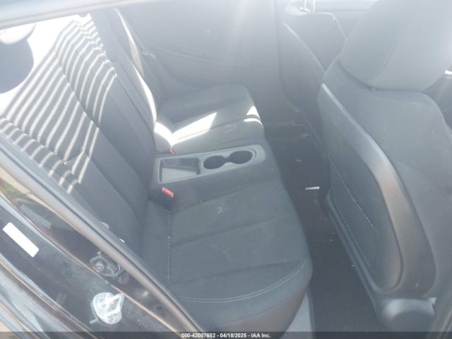 KMHTC6AD8HU321289 Hyundai Veloster Value Edition