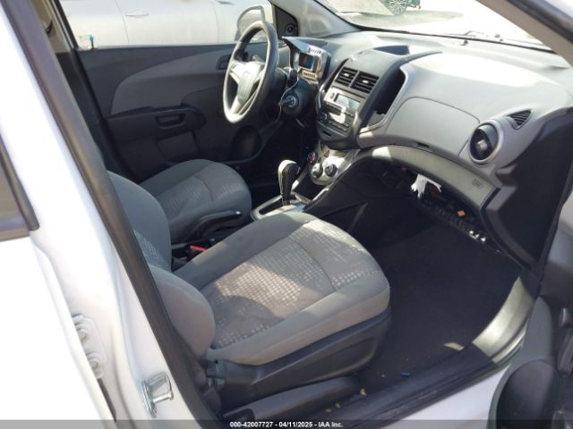 1G1JA6SH1F4201598 Chevrolet Sonic Ls Auto