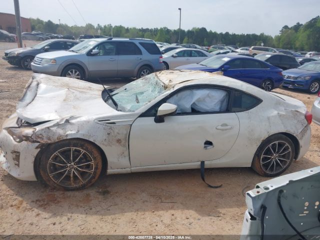 JF1ZNAA11H8703549 Toyota 86