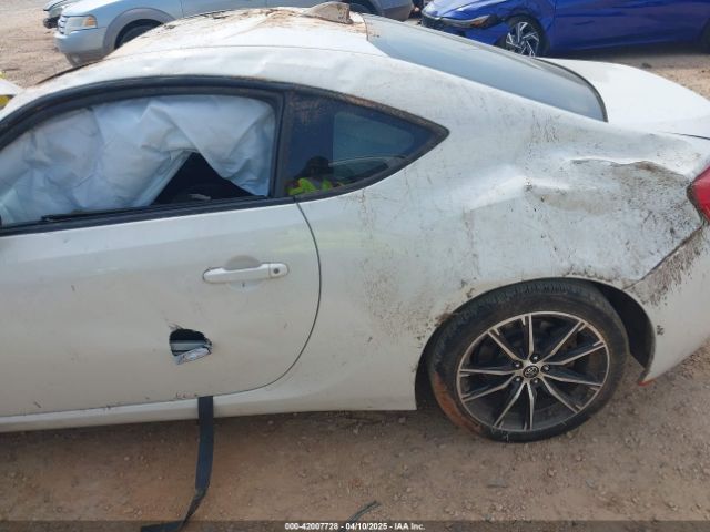 JF1ZNAA11H8703549 Toyota 86