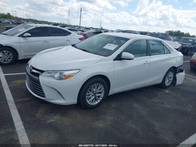 Toyota CAMRY LE 2017 4T1BF1FK2HU633363 Image 2