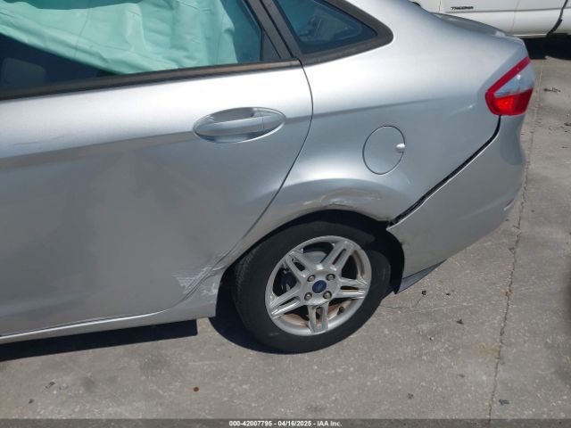 3FADP4BJ9JM100354 Ford FIESTA SE
