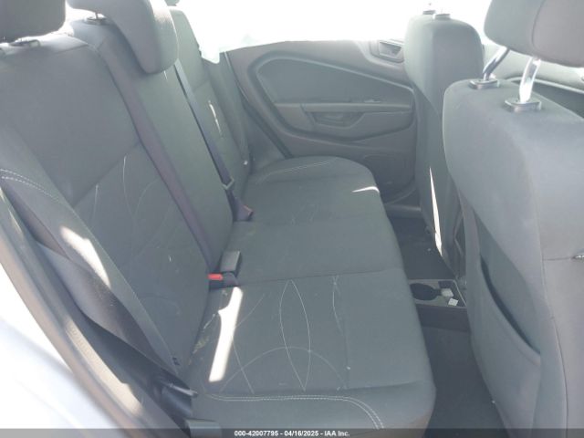3FADP4BJ9JM100354 Ford FIESTA SE