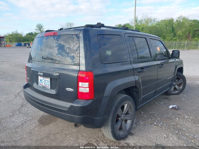 1C4NJRFB0FD118051 Jeep 2015