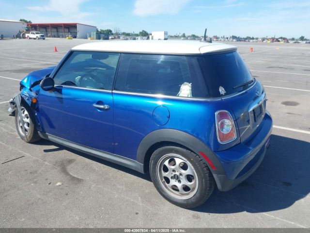 2012 MINI COOPER WMWSU3C59CT261942 Photo 2