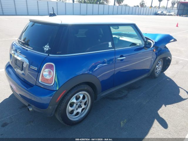 2012 MINI COOPER WMWSU3C59CT261942 Photo 3