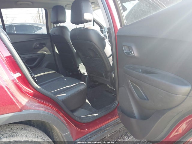 3GNCJLSB8KL338057 Chevrolet Trax Lt