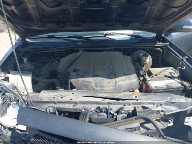 5TFJU4GN8FX090631 Toyota Tacoma Prerunner V6