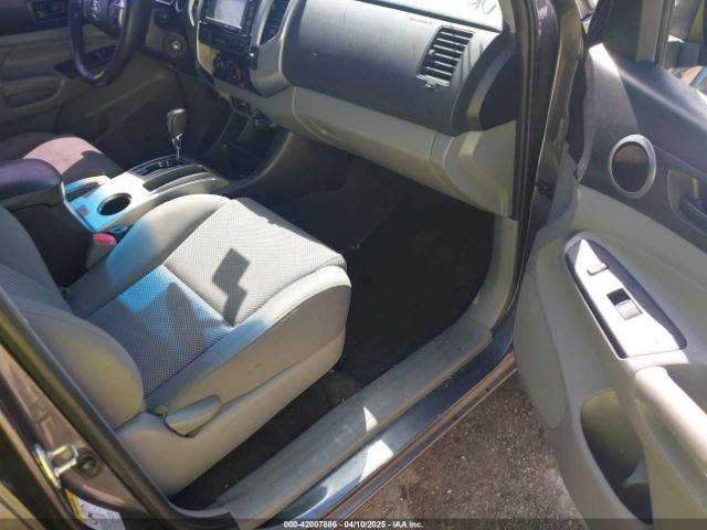 5TFJU4GN8FX090631 Toyota Tacoma Prerunner V6
