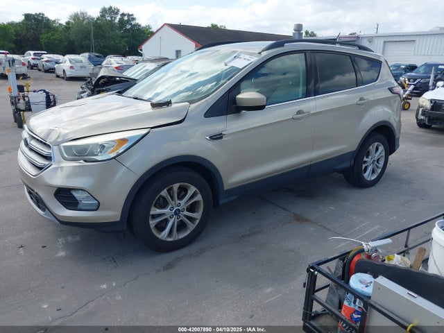1FMCU9HD5JUA83542 Ford ESCAPE SEL