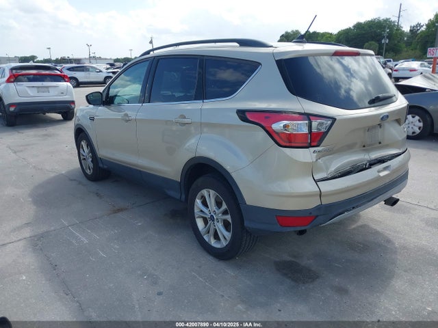 1FMCU9HD5JUA83542 Ford ESCAPE SEL