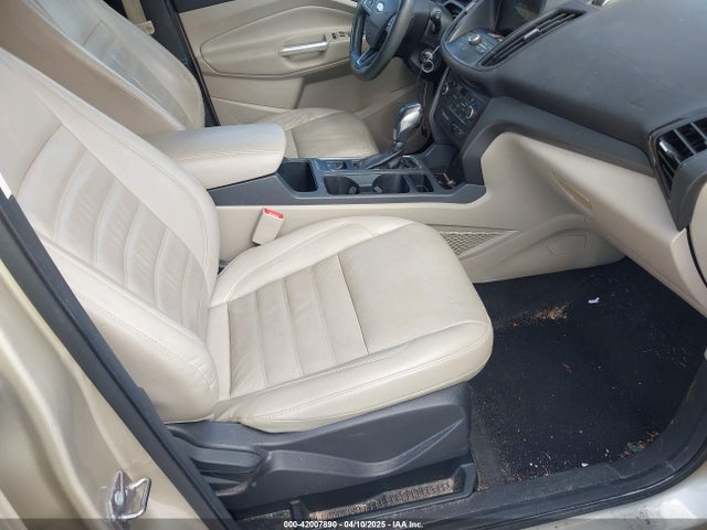 1FMCU9HD5JUA83542 Ford ESCAPE SEL