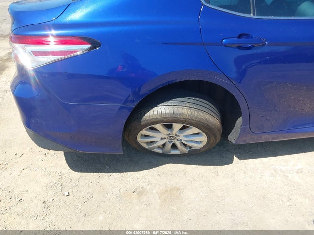 4T1B11HK5JU624657 Toyota CAMRY LE