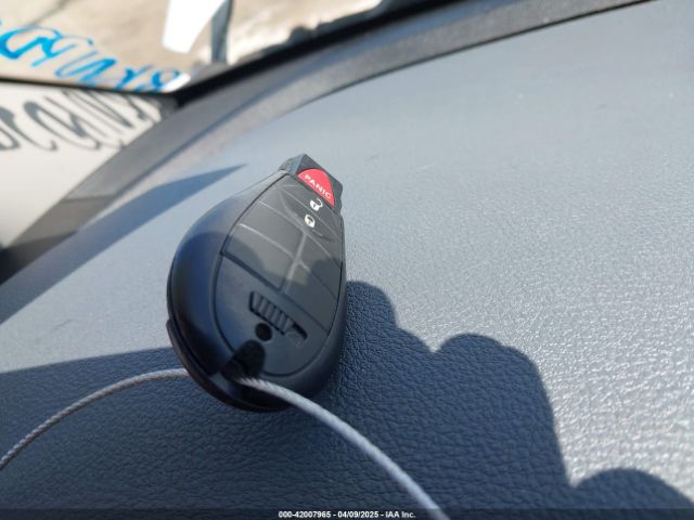 2019 RAM 1500 CLASSIC 1C6RR7SMXKS699593 Photo 10