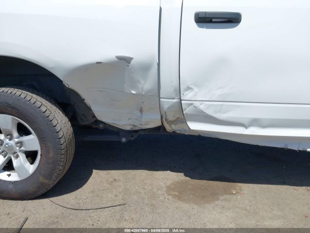 2019 RAM 1500 CLASSIC 1C6RR7SMXKS699593 Photo 5