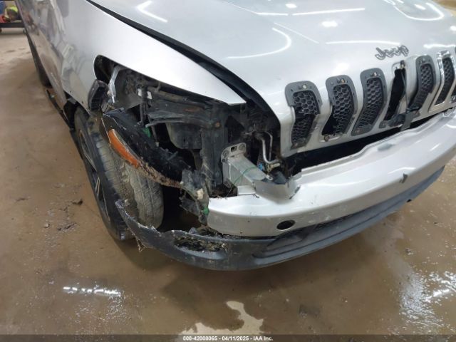 1C4PJMABXEW140225 Jeep Cherokee Sport