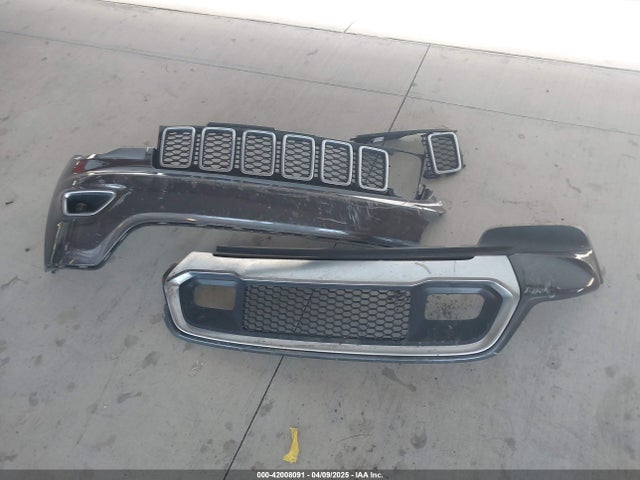 1C4RJFBG4JC198924 Jeep Grand Cherokee