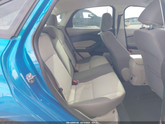 1FADP3F29EL454265 Ford FOCUS SE