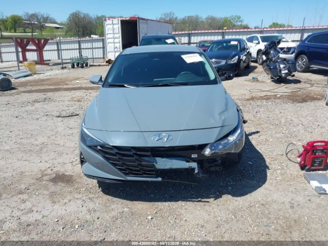 KMHLM4AG5NU365970 Hyundai ELANTRA SEL