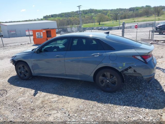 KMHLM4AG5NU365970 Hyundai ELANTRA SEL