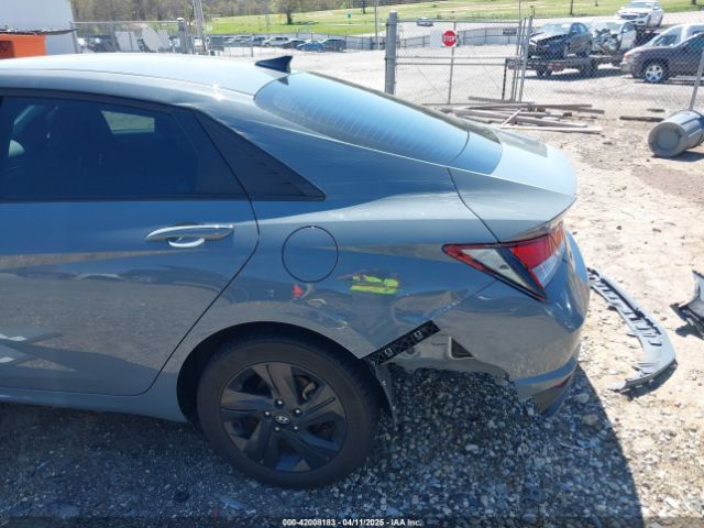 KMHLM4AG5NU365970 Hyundai ELANTRA SEL