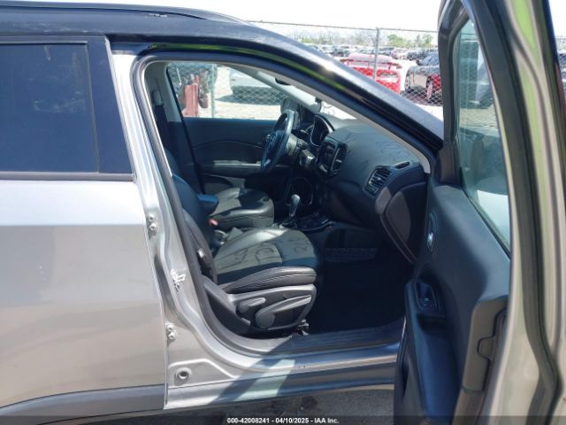 3C4NJDBB3JT304145 Jeep Compass Altitude 4x4
