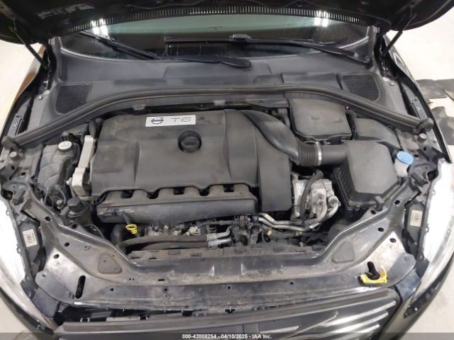 YV4902RC3F2579799 Volvo Xc60 T6 Premier Plus