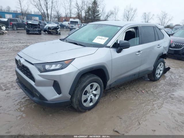 2T3F1RFV0NC260675 Toyota RAV4 LE