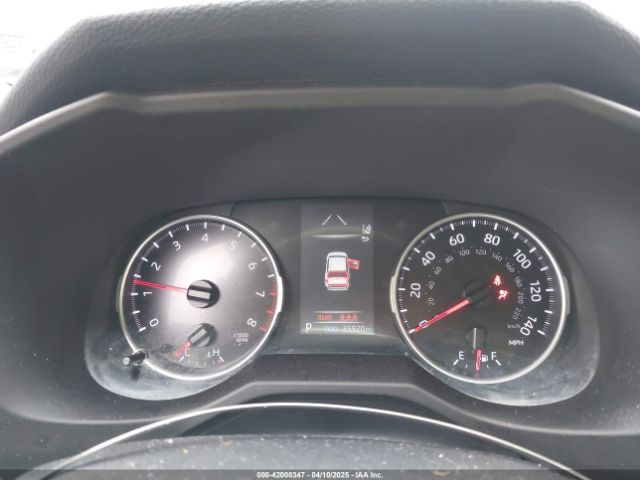 2T3F1RFV0NC260675 Toyota RAV4 LE