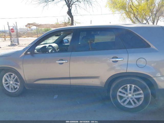 5XYKT3A6XEG480411 KIA SORENTO LX