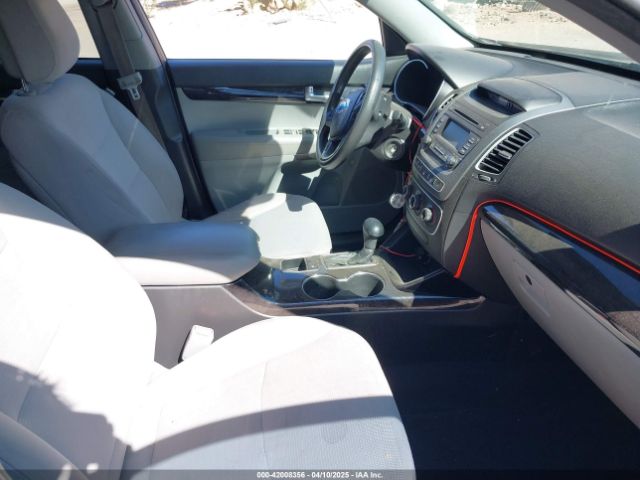 5XYKT3A6XEG480411 KIA SORENTO LX