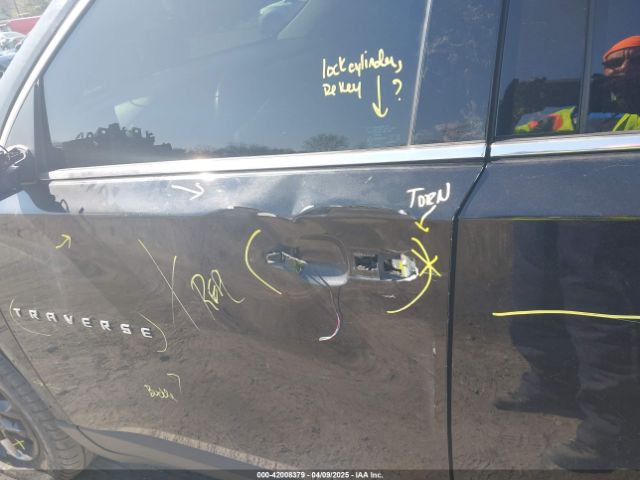 1GNERGKW8MJ246758 Chevrolet Traverse Fwd Lt Cloth