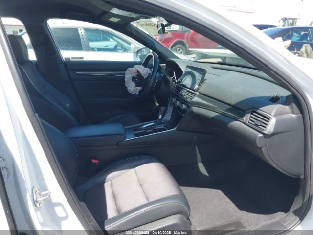 1HGCV1F31JA175411 Honda Accord Sport