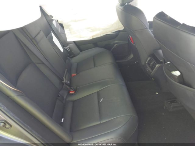 JTDAAAAF7P3010236 Toyota Crown Limited