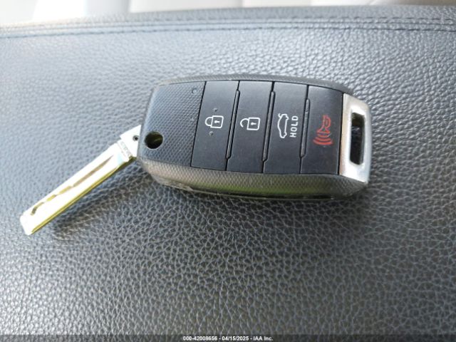 5XXGM4A76EG341740 KIA Optima Lx