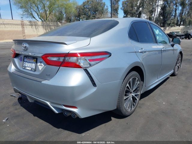 4T1B11HK6JU099401 Toyota CAMRY SE