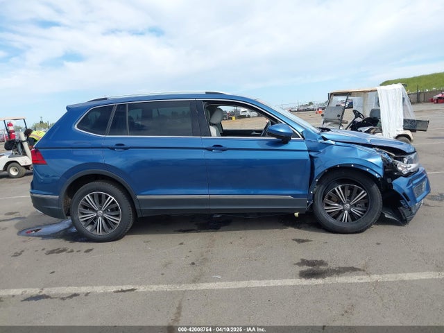 3VV3B7AX2KM064568 Volkswagen Tiguan 2.0t Se/2.0t Sel/2.0t Sel R-line/2.0t Sel R-line Black