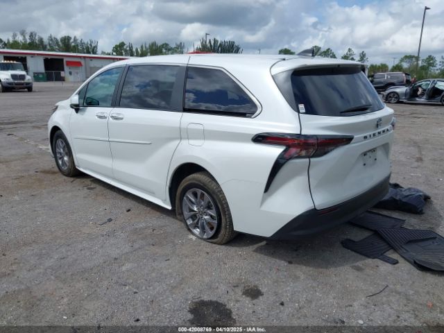 5TDYRKEC2RS193267 Toyota SIENNA XLE