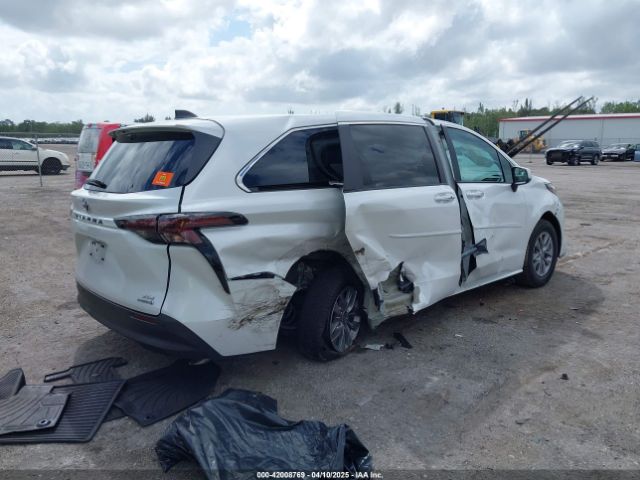 5TDYRKEC2RS193267 Toyota SIENNA XLE