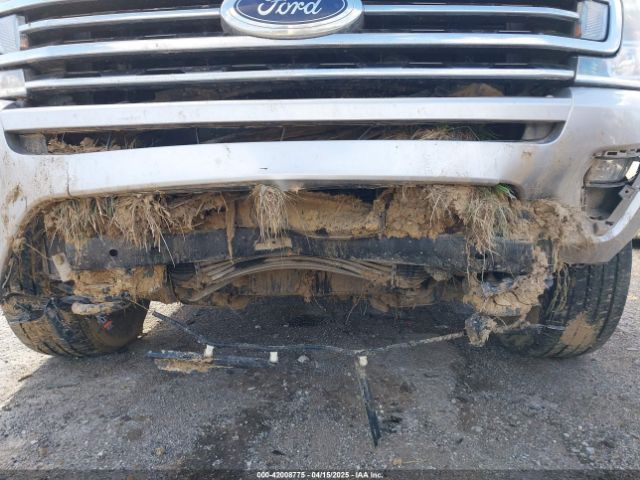 1FMJU1JTXJEA05956 Ford Expedition Xlt