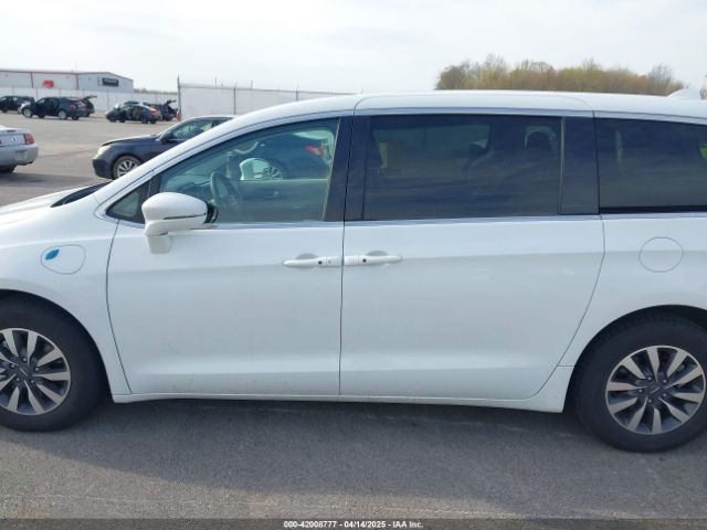2C4RC1L71NR173861 Chrysler Pacifica Hybrid Touring L