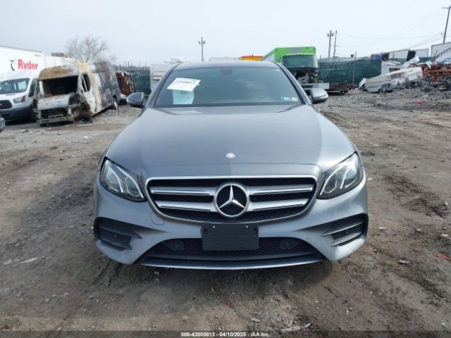 WDDZF4KB2HA072437 Mercedes-Benz E 300 4matic