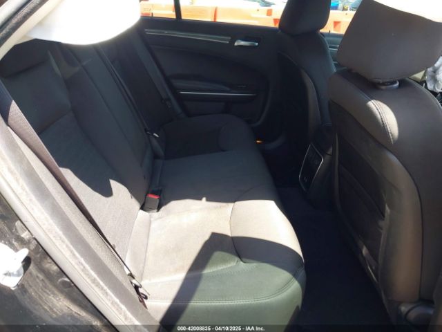 2C3CCAAG8KH614299 Chrysler 300 Touring