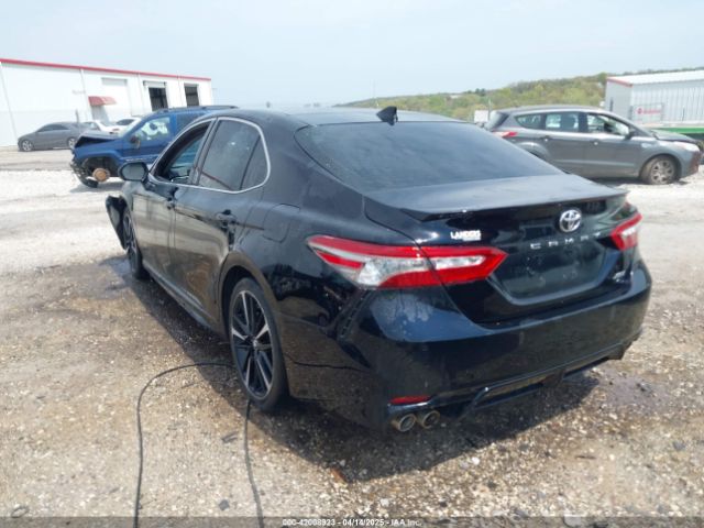4T1B61HK2JU143895 Toyota CAMRY XSE