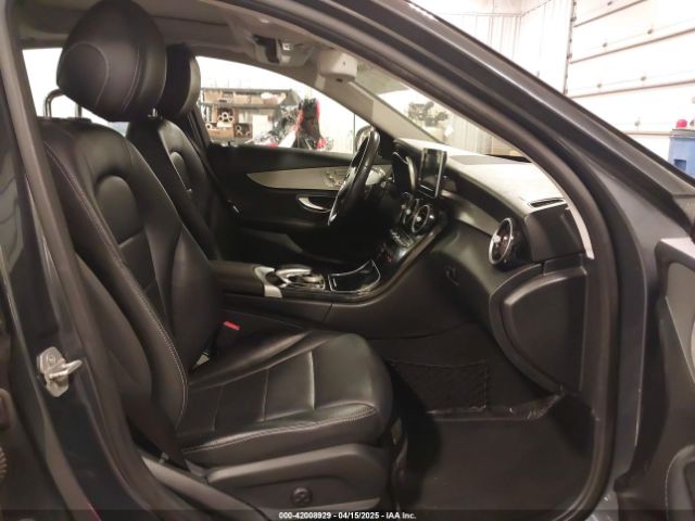 55SWF4KB4FU052139 Mercedes-Benz C 300 4matic/luxury 4matic/sport 4matic