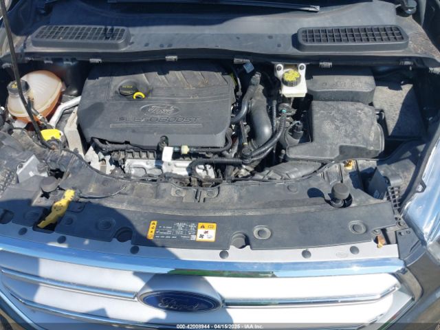 1FMCU9HD5JUD53529 Ford ESCAPE SEL