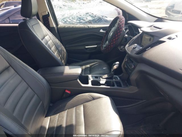 1FMCU9HD5JUD53529 Ford ESCAPE SEL